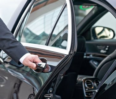 Luxury private transfer vehicle at Porto Airport
