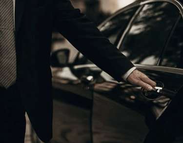 Premium private transfer service in Porto